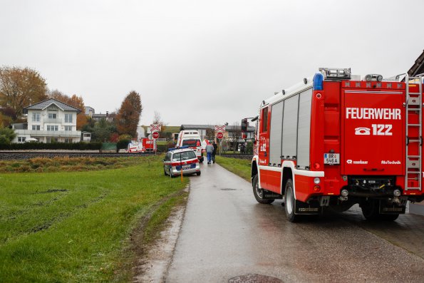 AUT, VU mit eingeklemmter Person - Zug